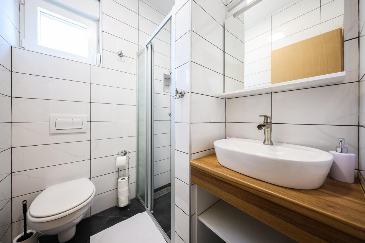 1oak Apartment