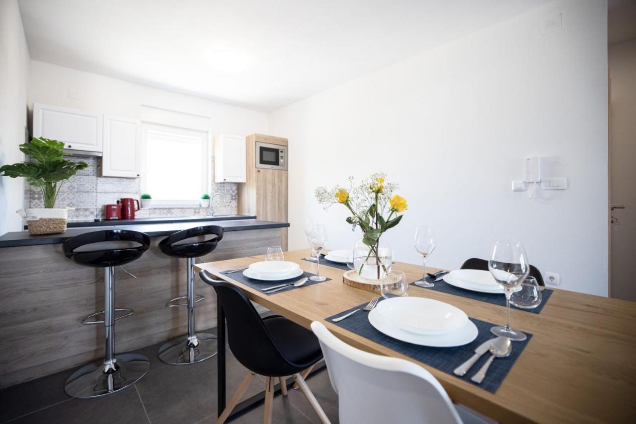 1oak Apartment Vir