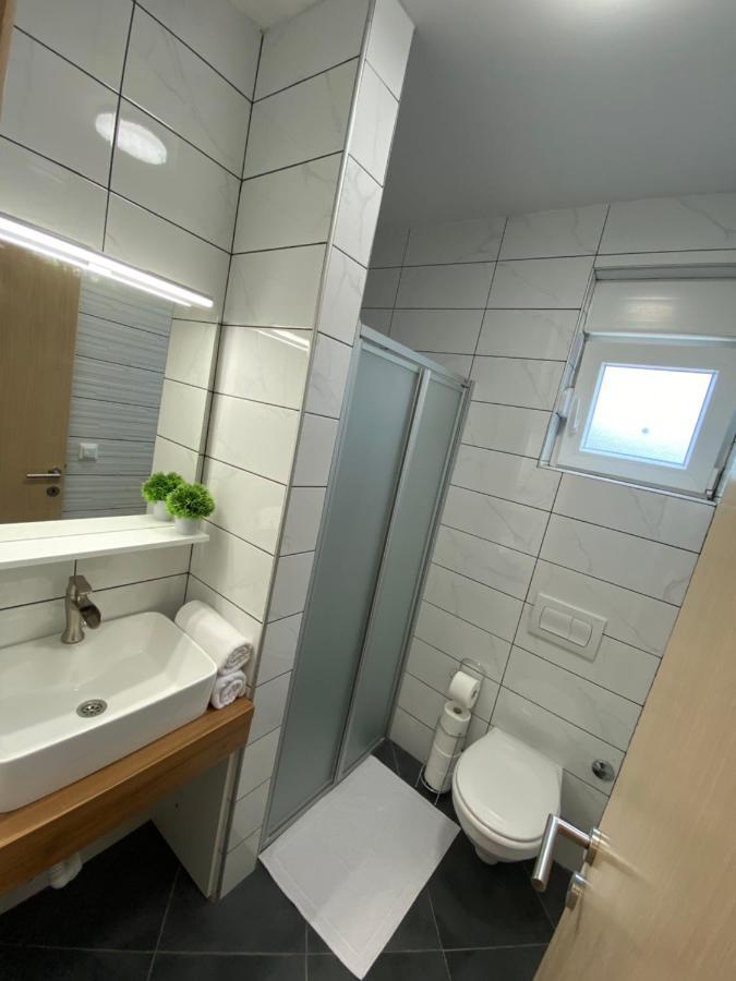 1oak Apartmán Vir